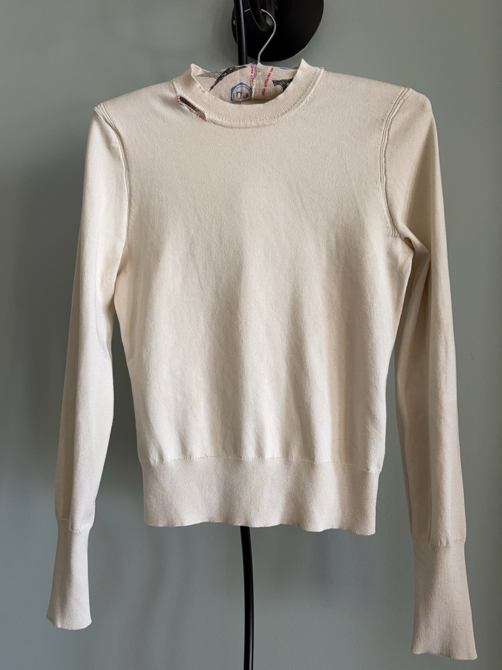 EXPRESS
LONG SLEEVE KNIT SWEATER